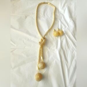 Elegant Gold Jewelry Set